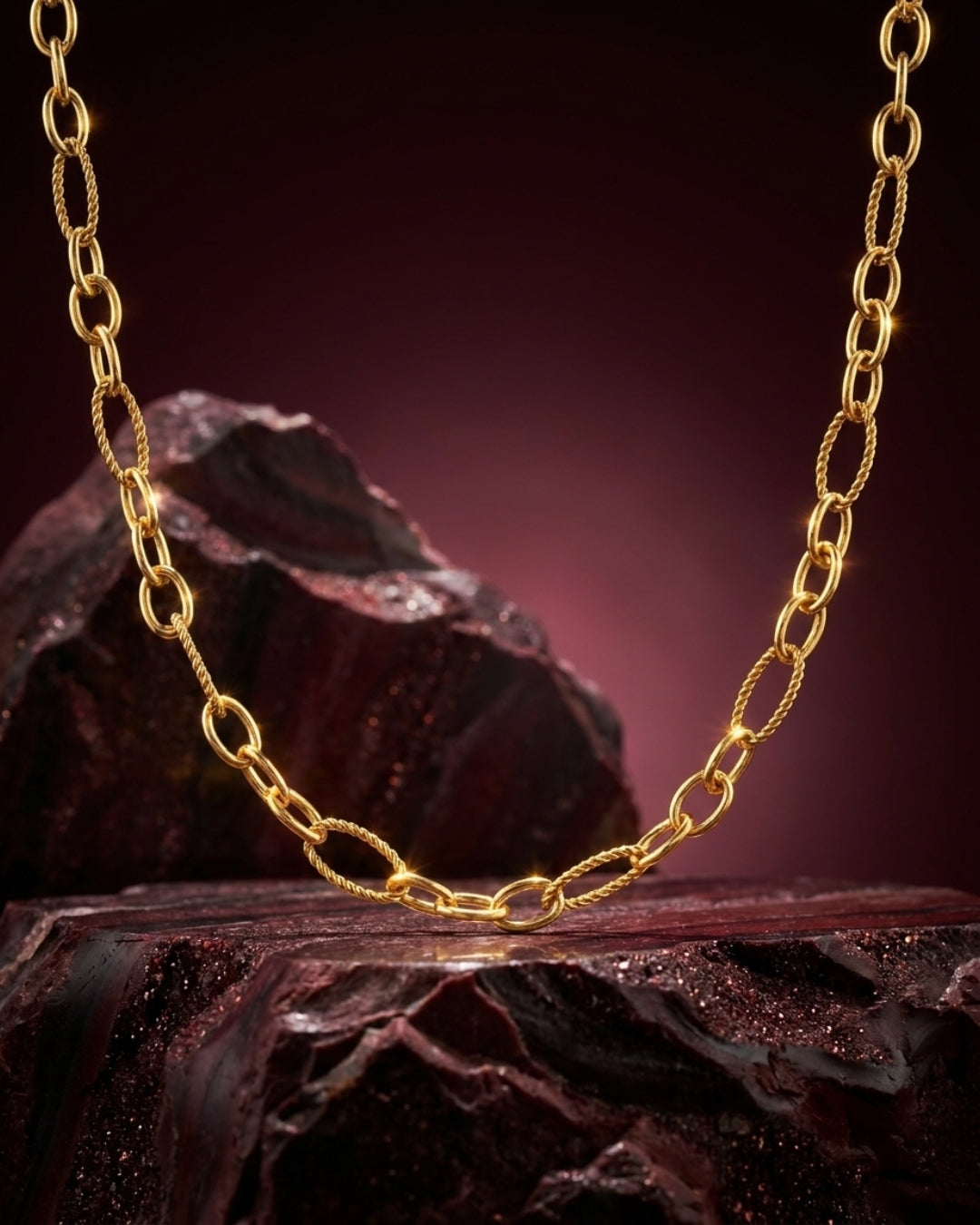 Alterna Links Necklace | 18K Gold Plated