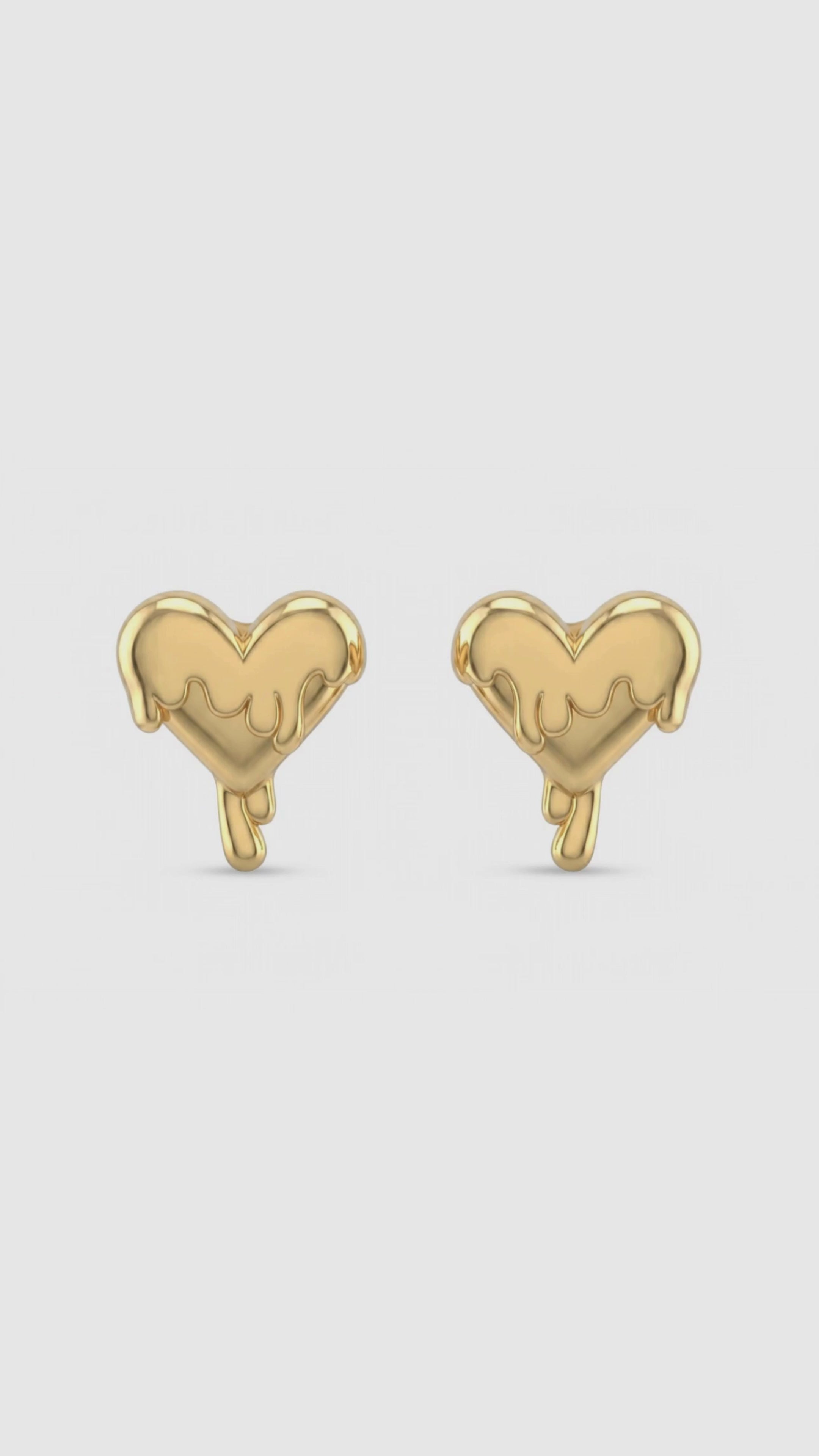 Video laden: Thaw Heart Stud Earrings | 18K Gold Plated