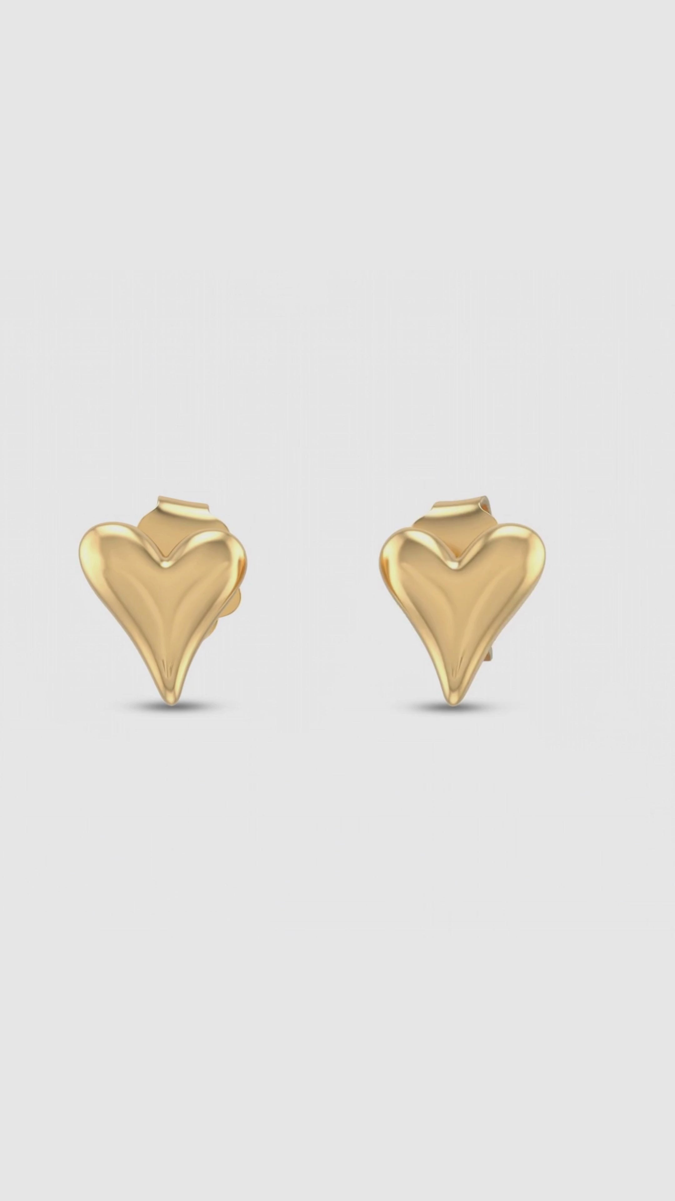 Load video: Coeur Studs Earrings